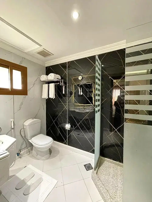 Suite 501 - One Bedroom 4