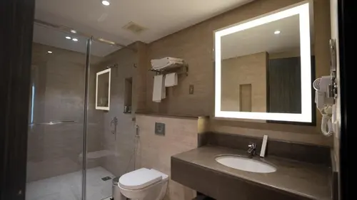 One Bedroom Suite with city view 5