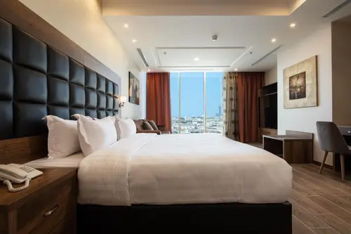 One Bedroom Apartment with City View 2